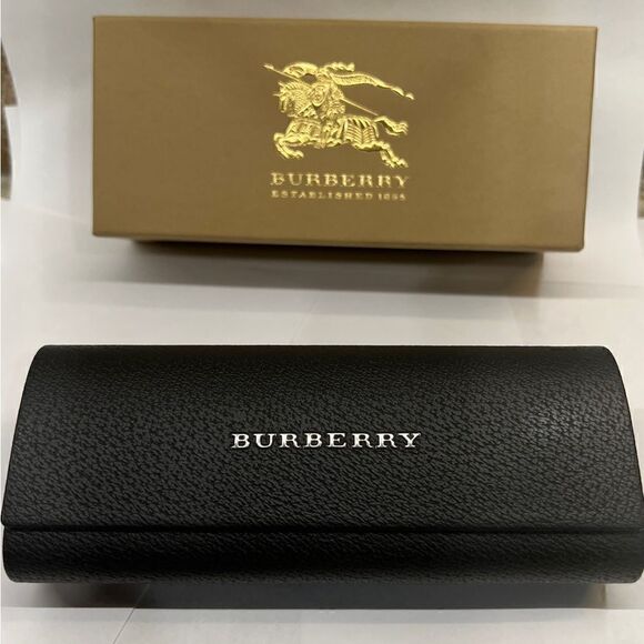 Burberry Glasses case, box, and booklet - Picture 1 of 3